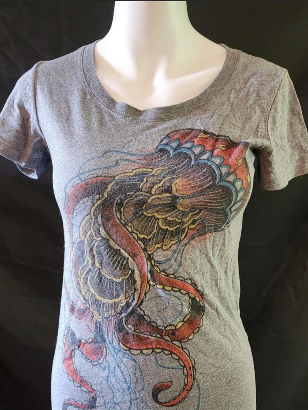Women's Gray Graphic Octopus-Print Tee